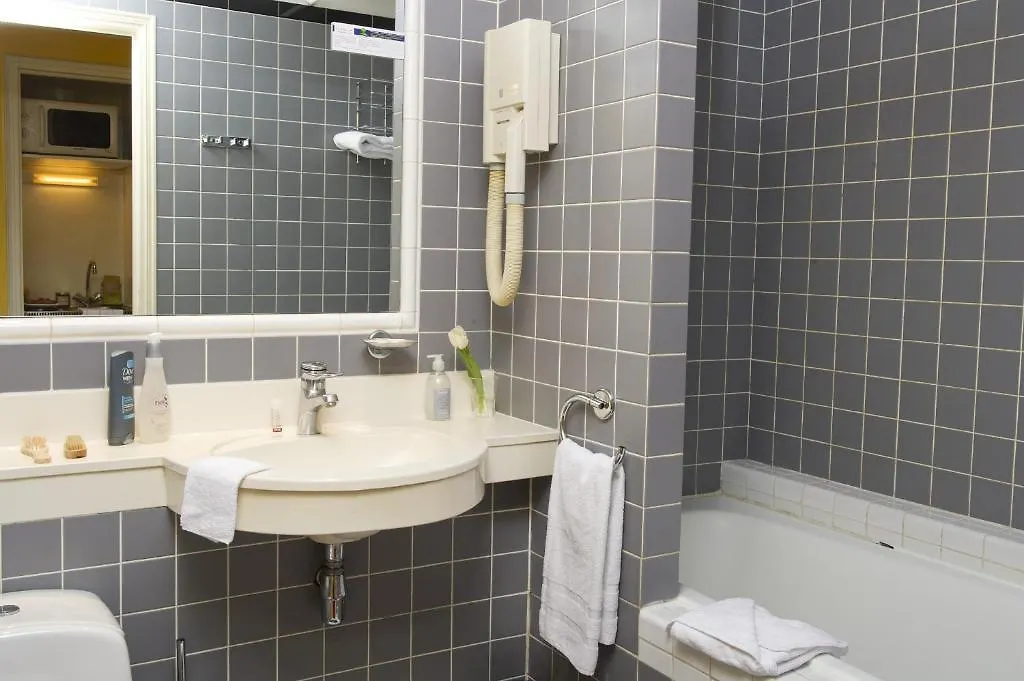 ***  Aparthotel Adagio Access Paris Tilsitt Francia